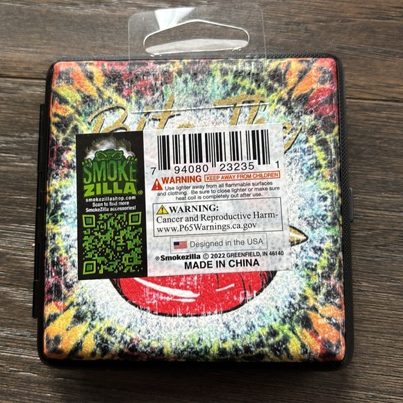 Smokezilla USB Cigarette light/case,push/slide 4 hot coil “Bite the Bullet” logo - Picture 2 of 10